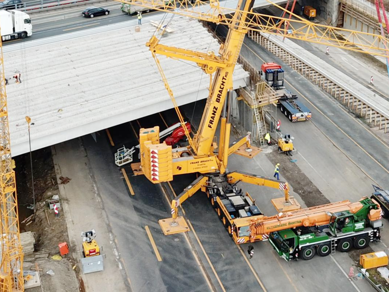 replacement bridge Construction of the temporary bridge at motorway junction Lotte/Osnabrück, © Rekers Betonwerk GmbH & Co. KG