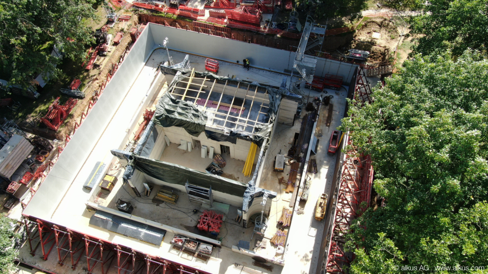 Fascia, with rounded inside corners, as well Fascia, with rounded inside corners, as well