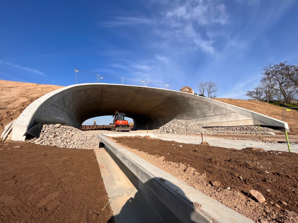 tunnel above the bicycle highway on the BUGA 23 site The 40-metre-long tunnel above the bicycle highway on the BUGA 23 site was designed as an open-cut construction. | © Kiefer Schalungsbau GmbH