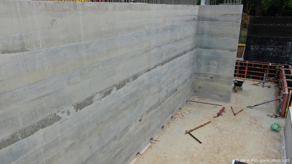 Spectacular wall without gaps and anchor tie holes Spectacular wall without gaps and anchor tie holes