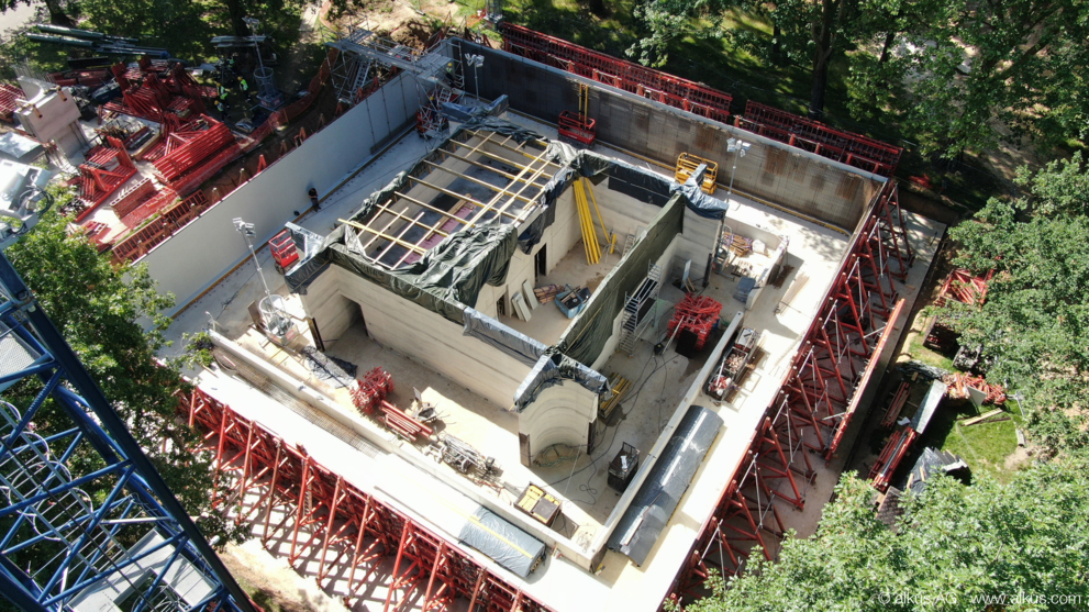 Fascia 30x30x4m. The walls are prepared without using anchors for fixation Fascia 30x30x4m. The walls are prepared without using anchors for fixation